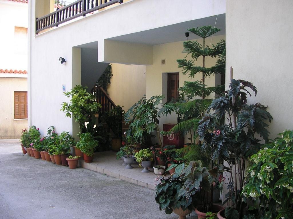 Aris Junior Studio & Apartments Neo Klima Dış mekan fotoğraf